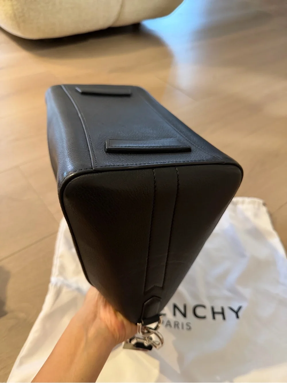 Givenchy Black Antigona Small Satchel - Picture 5 of 6